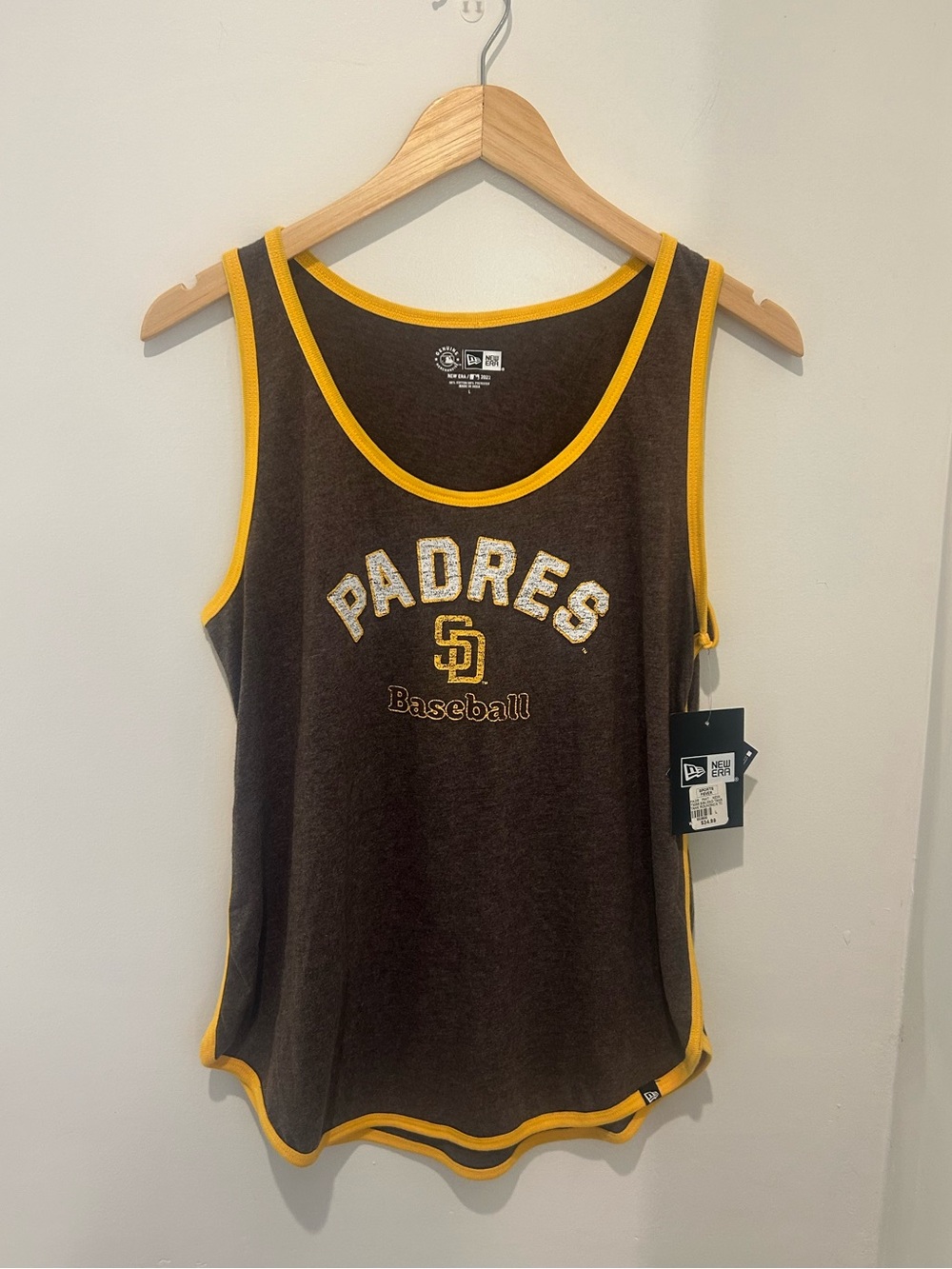 NWT San Diego Padres New Era Tank Large